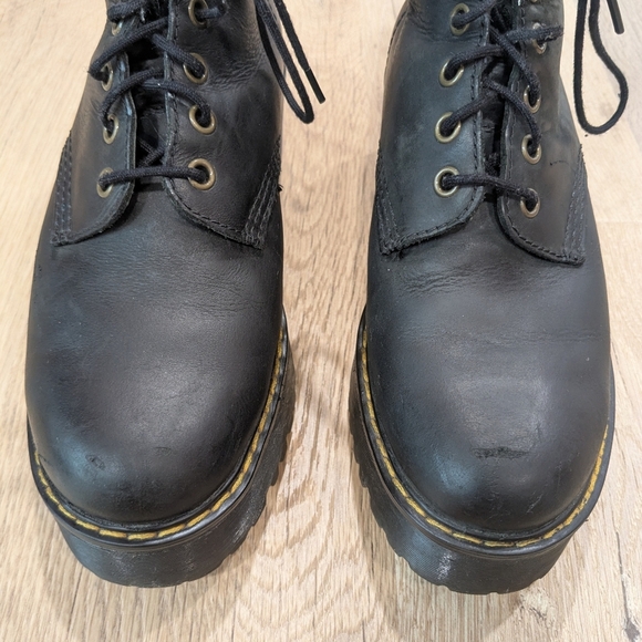Dr. Martens Shriver Lace Up Boot - Picture 3 of 10